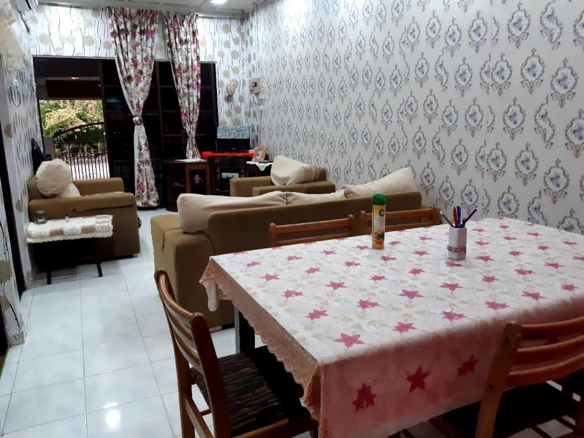 Bemban Garden Homestay Batu Gajah Exterior foto